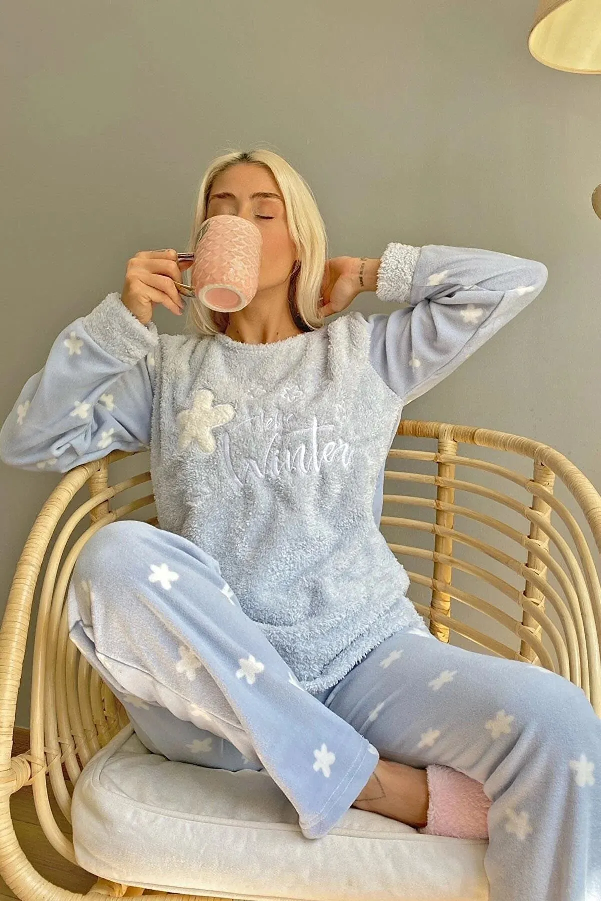 Pijamaevi Women's Blue Hello Winter Patterned Plush Pajama